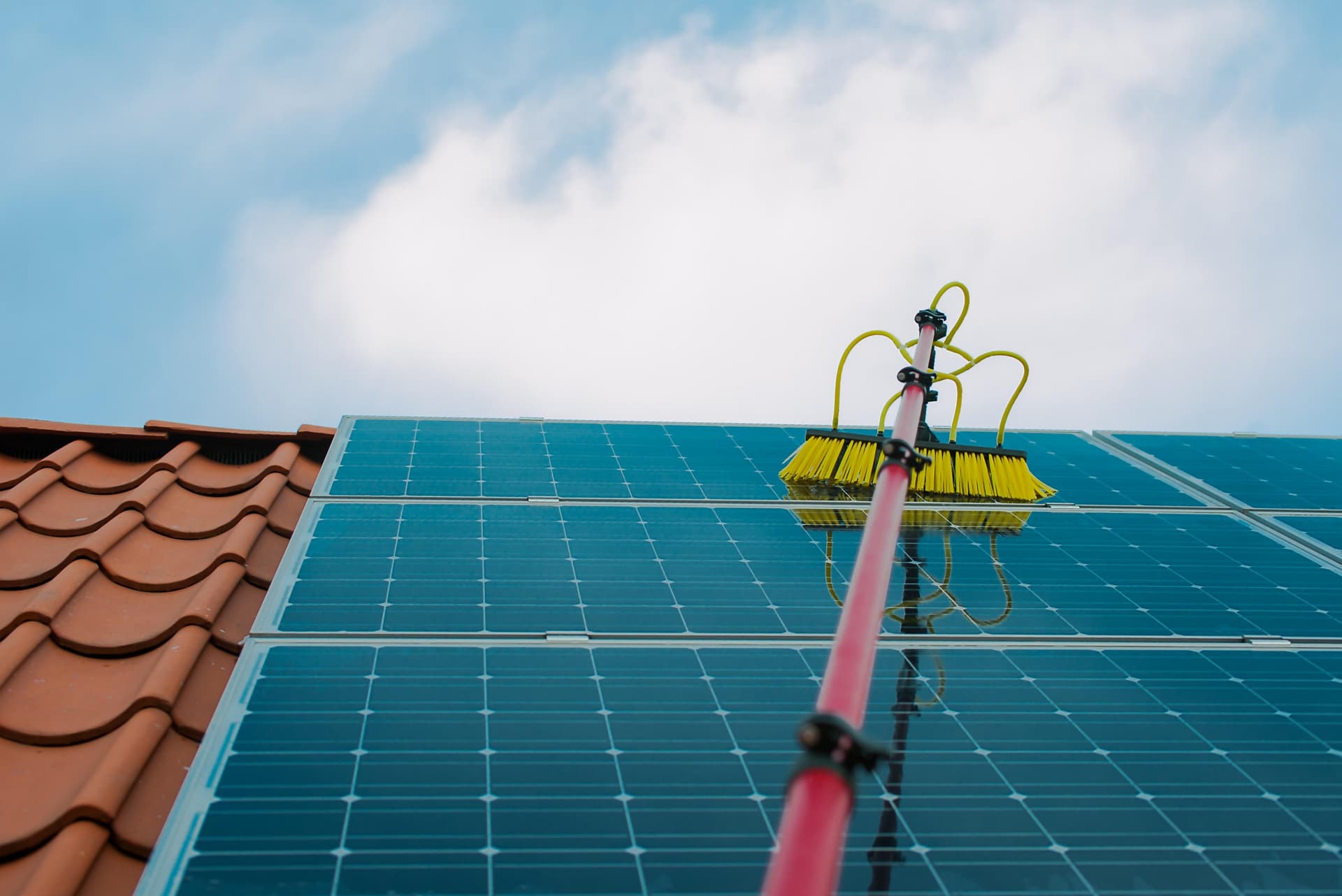 Residential Solar Panel Cleaning